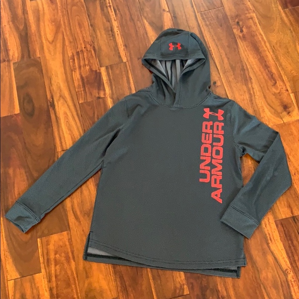 Under Armour hooded long sleeve tee